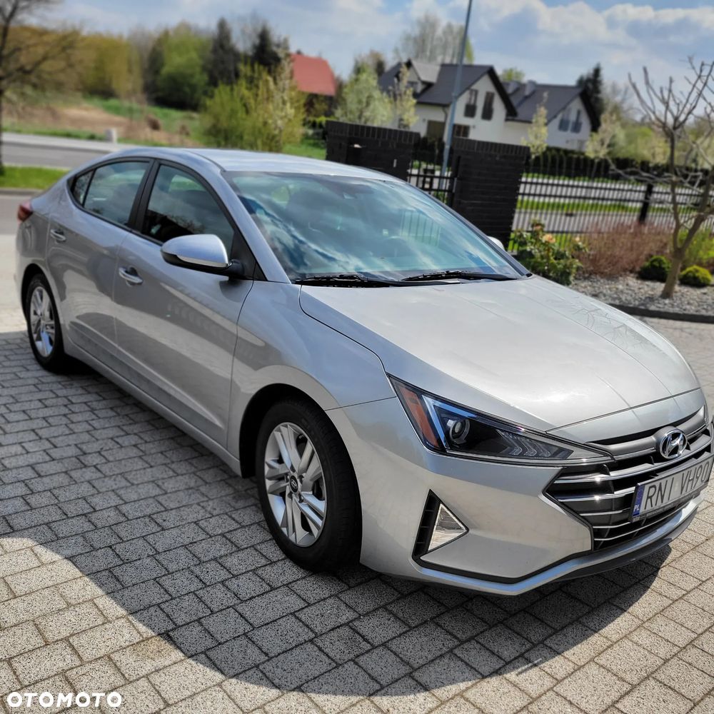 Hyundai Elantra - 3