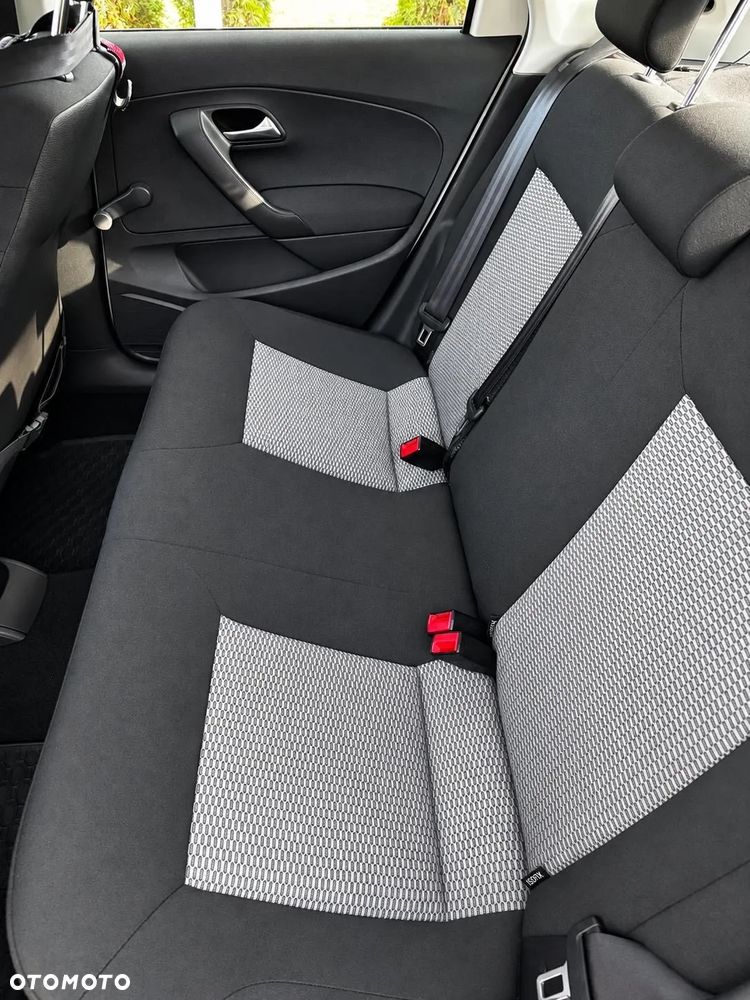 Volkswagen Polo - 7