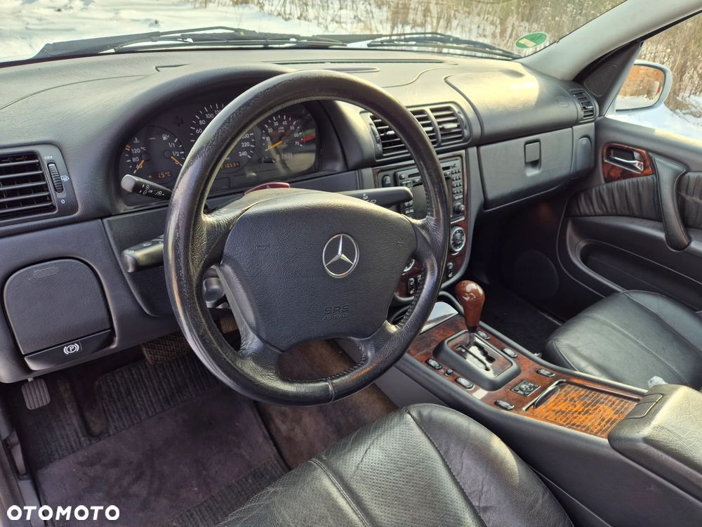 Mercedes-Benz ML - 26