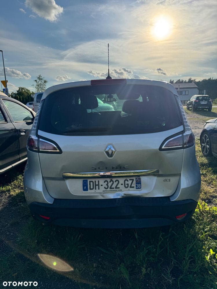 Renault Scenic 1.6 dCi Energy Bose - 17