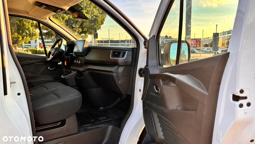 Renault Trafic - 14
