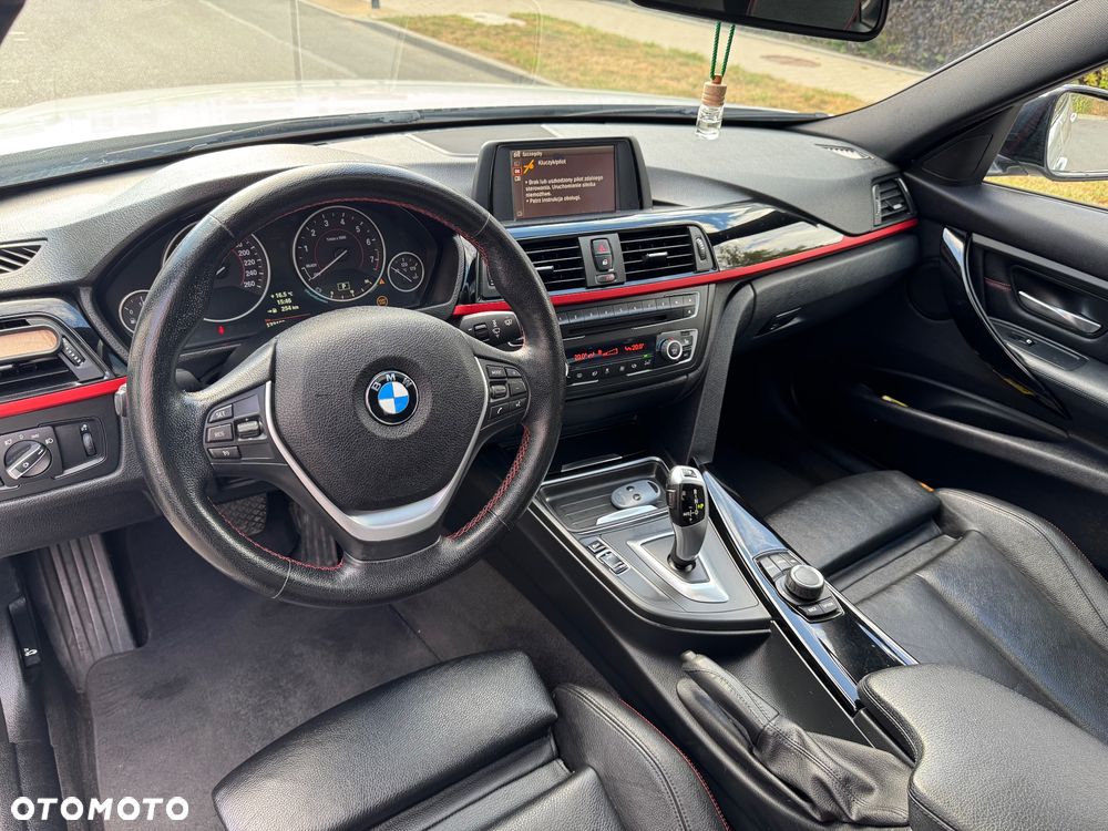 BMW Seria 3 328i Touring xDrive Sport Line - 9