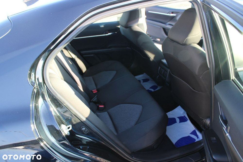 Toyota Camry - 28