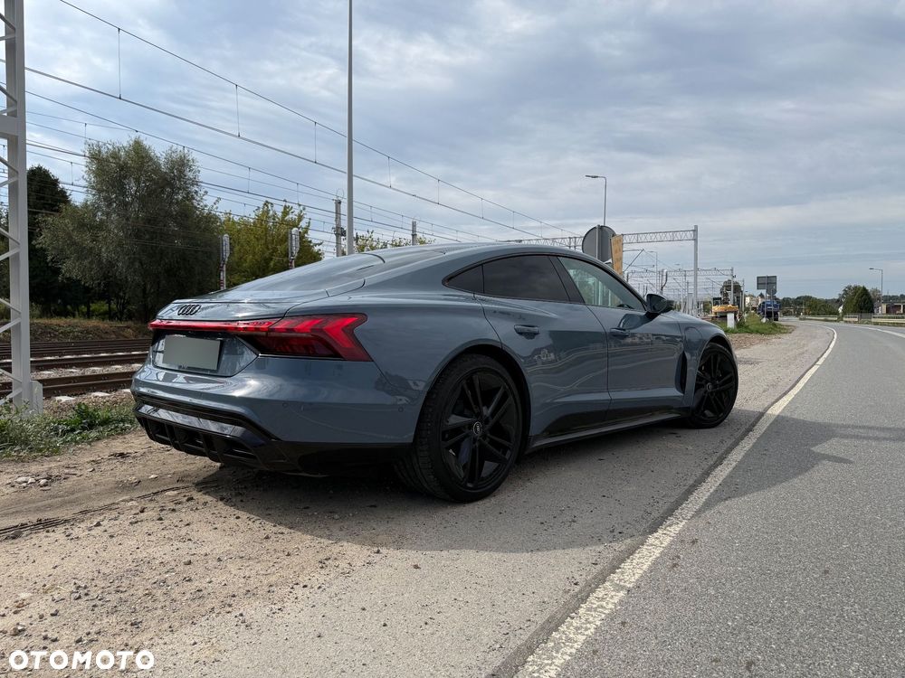 Audi e-tron GT - 1