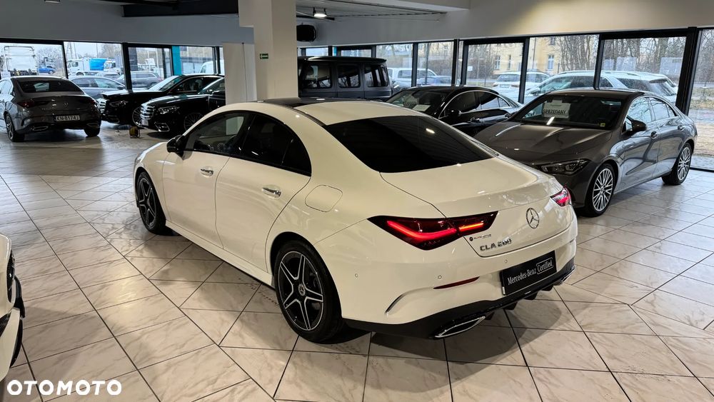 Mercedes-Benz CLA 200 AMG Line 7G-DCT - 4