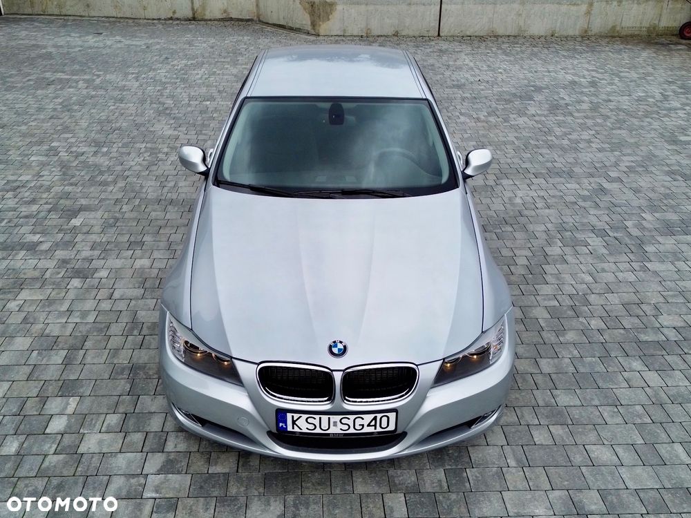 BMW Seria 3 318i Edition Exclusive - 1