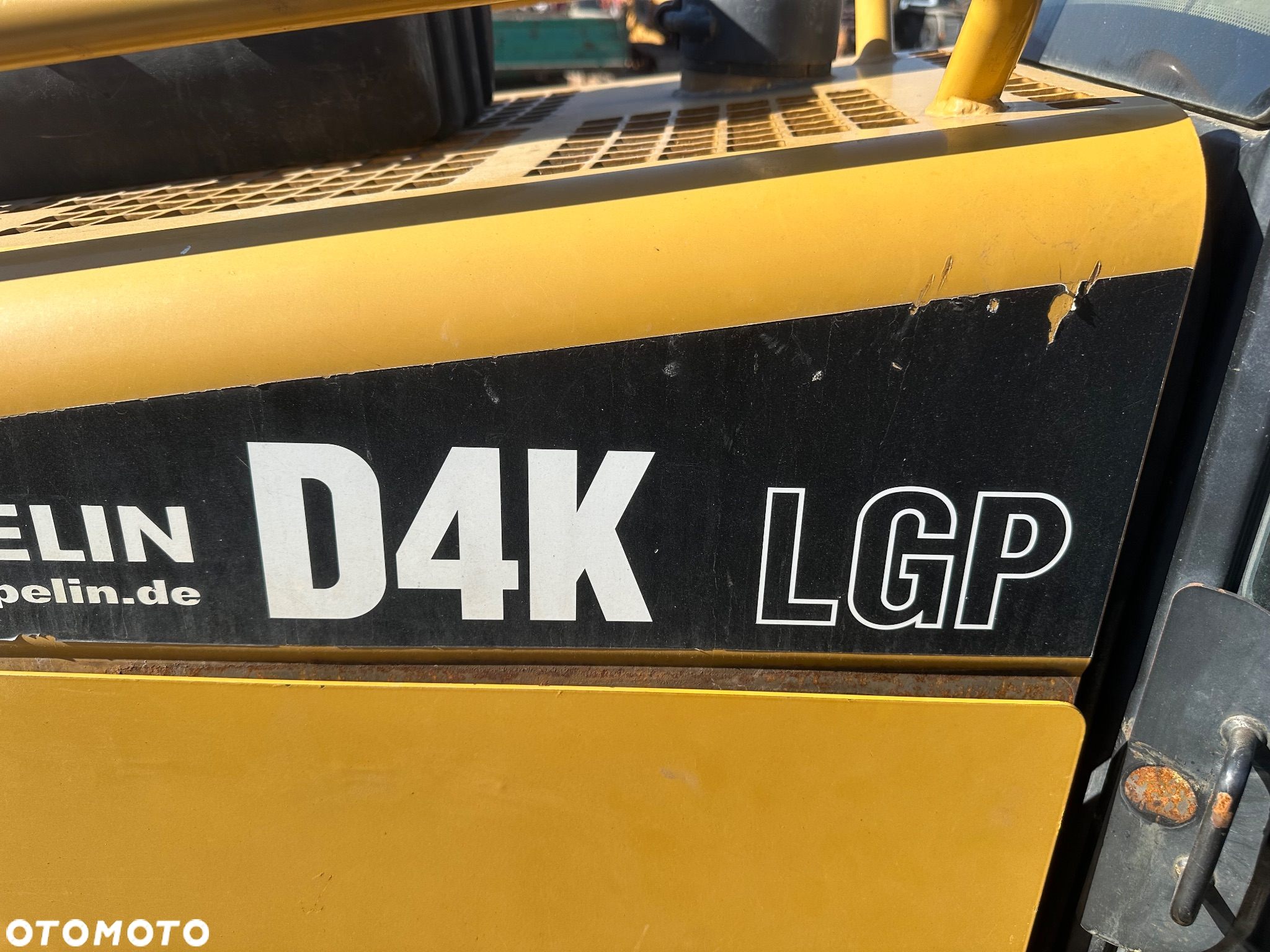 Caterpillar D4K LGP - 8