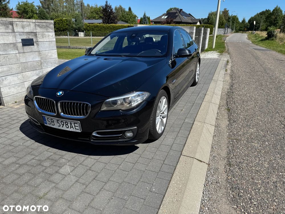 BMW Seria 5 520d xDrive Luxury Line - 1