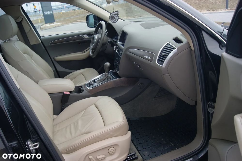 Audi Q5 3.2 FSI Quattro S tronic - 37