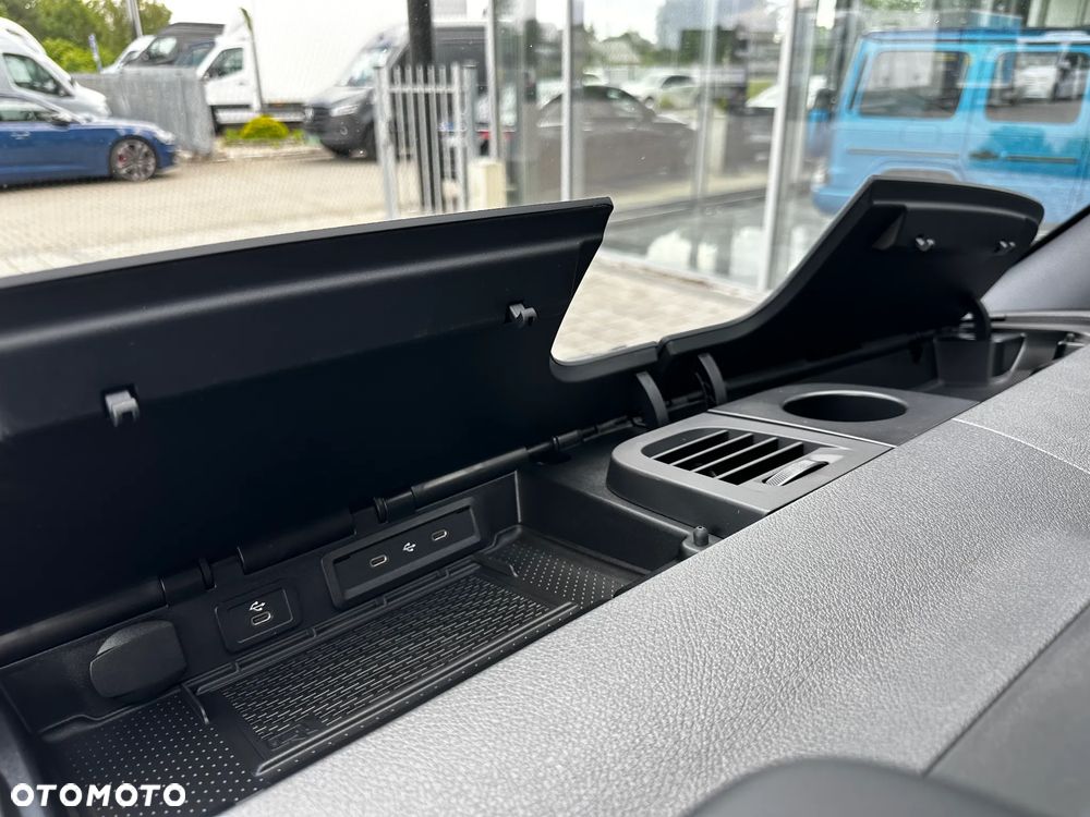 Mercedes-Benz Sprinter - 22