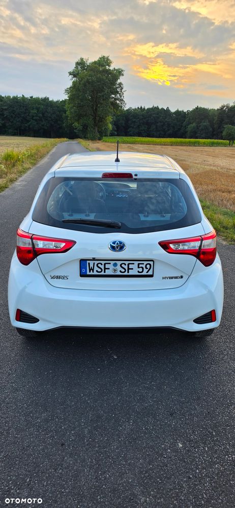 Toyota Yaris 1.5 VVT-i Team Deutschland - 10