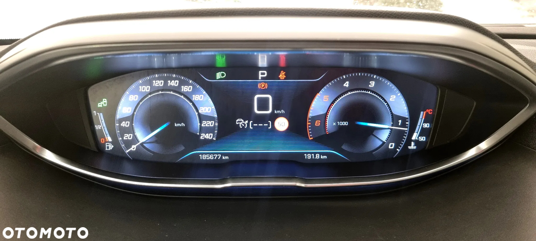 Peugeot 3008 BlueHDi 180 Stop & Start EAT8 Allure - 29