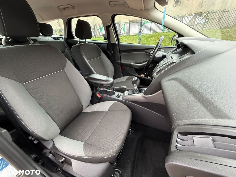 Ford Focus - 8