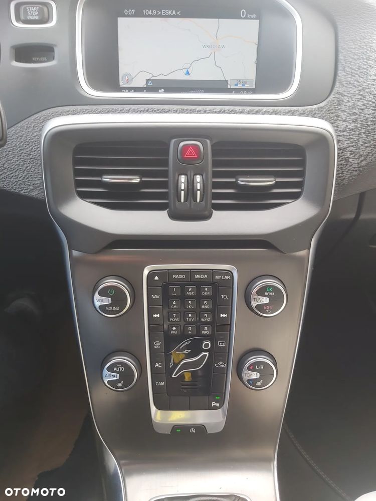 Volvo V40 D2 - 26