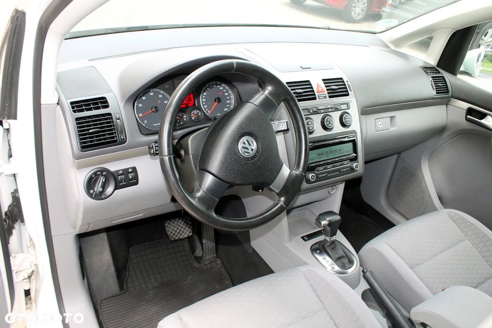Volkswagen Touran 1.4 TSI DSG Comfortline - 11