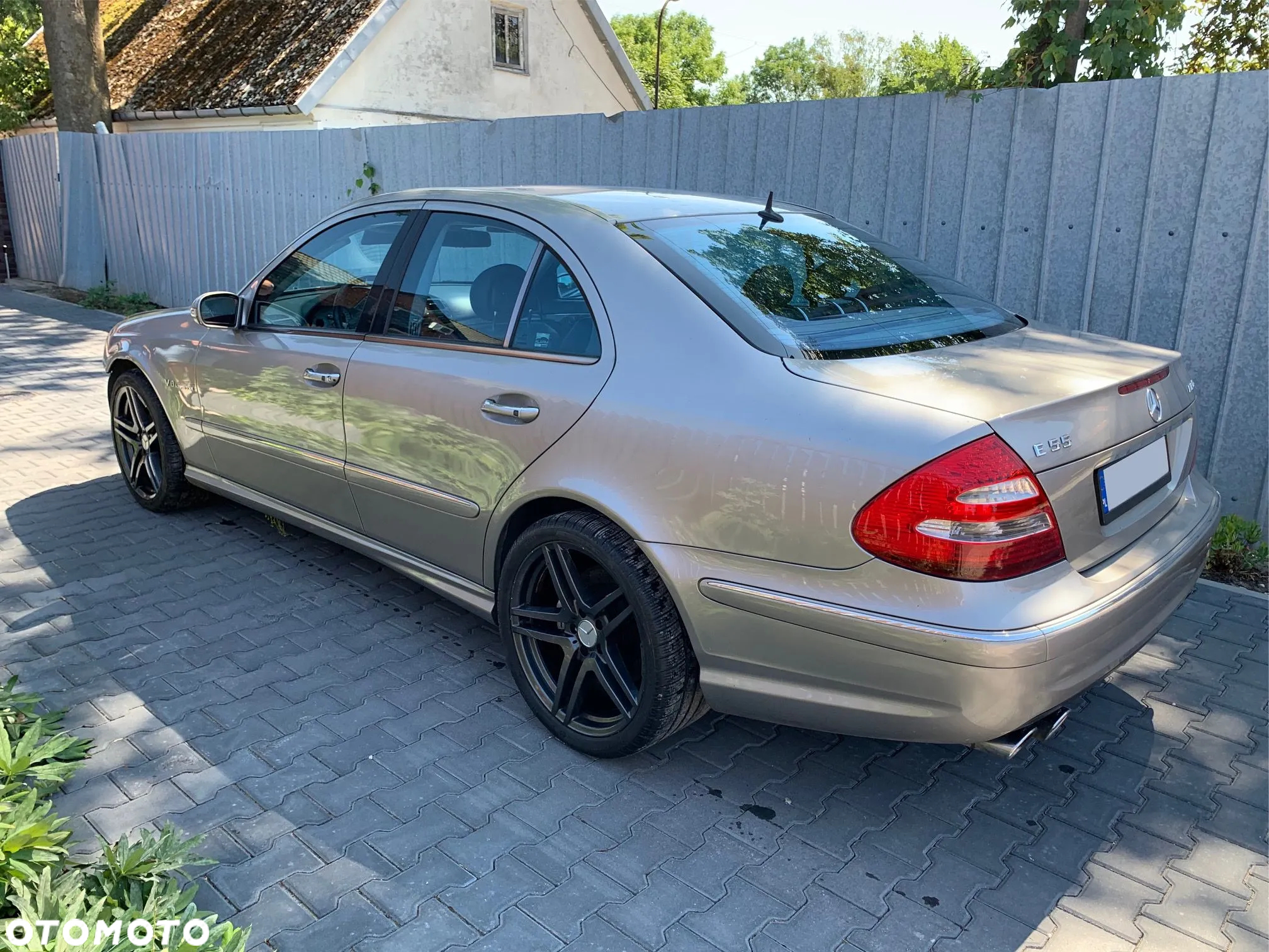 Mercedes-Benz Klasa E 55 AMG - 4