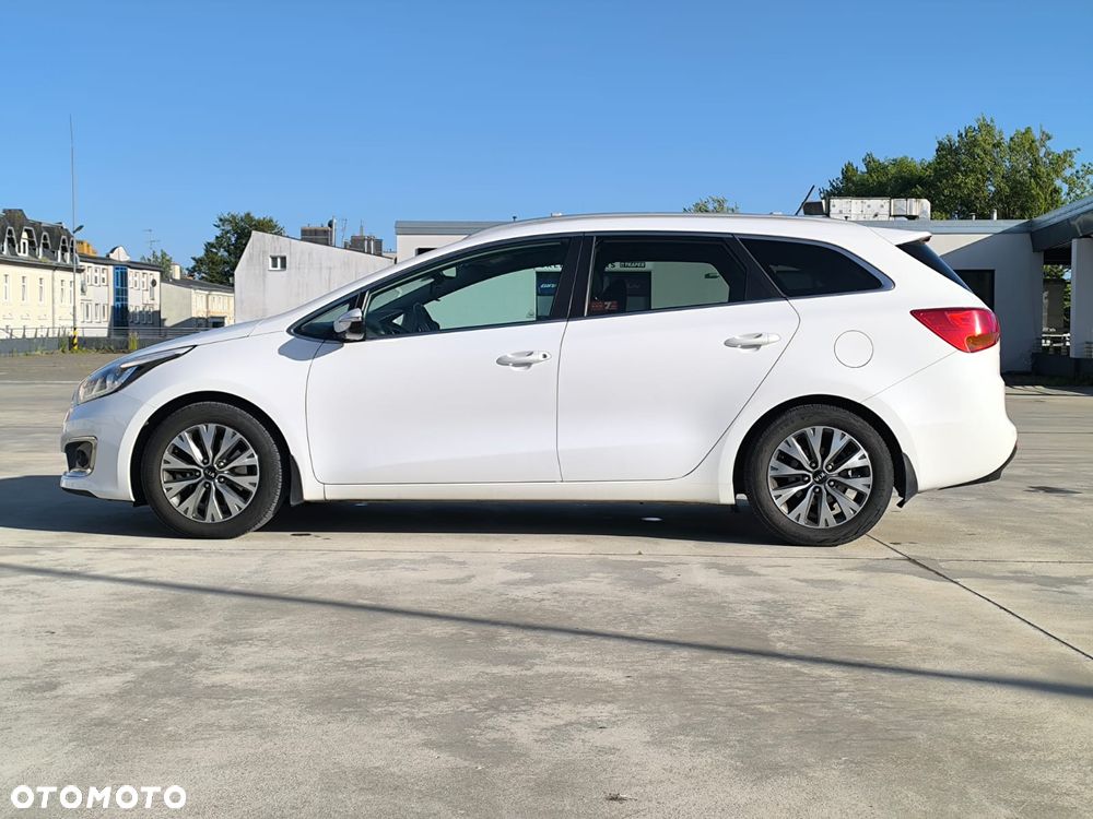 Kia Ceed 1.6 GDI L Business Line - 19