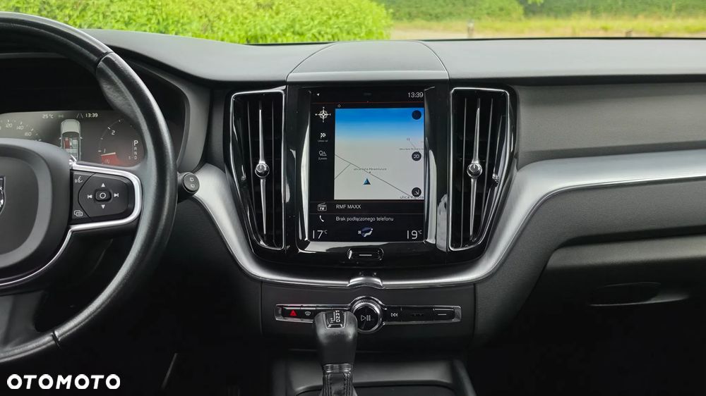 Volvo XC 60 D4 AWD Geartronic Momentum - 29