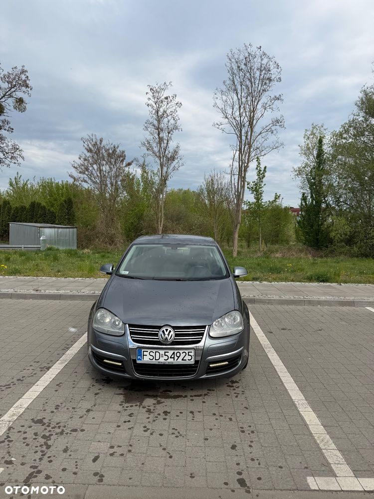 Volkswagen Jetta 1.9 TDI DPF Comfortline - 2
