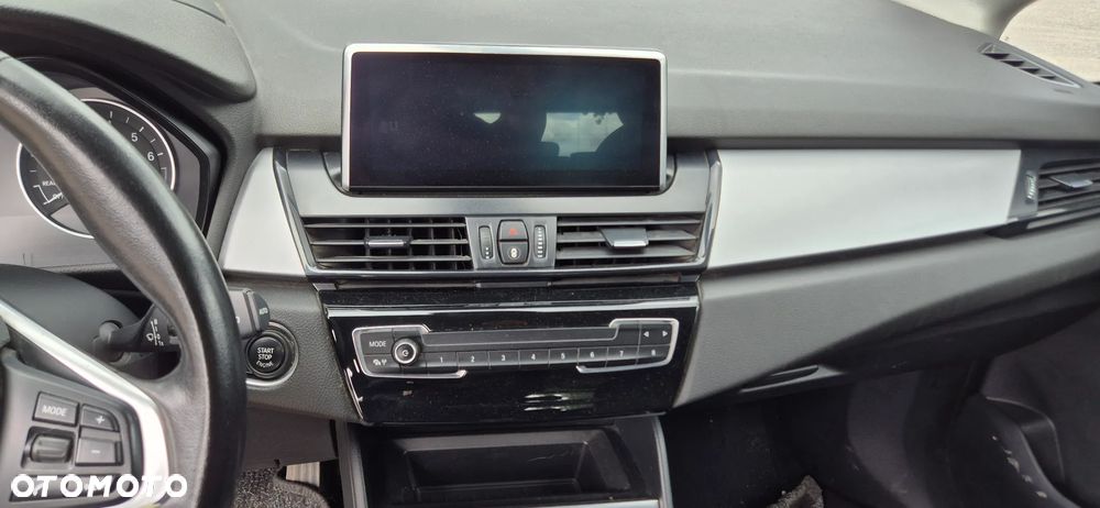 BMW Seria 2 220i Advantage - 19