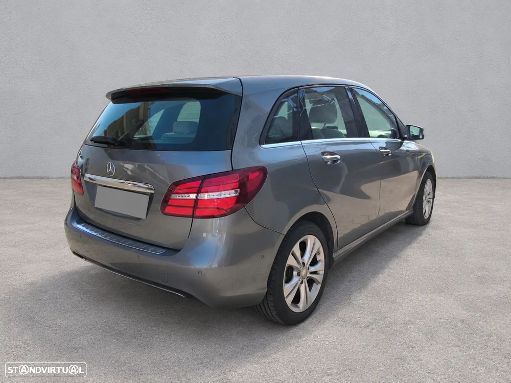 Mercedes-Benz B 200 - 7