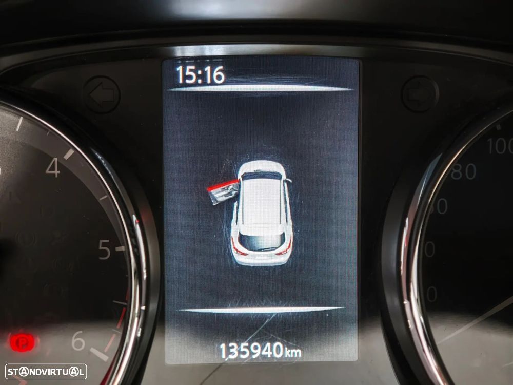 Nissan Qashqai 1.5 dCi N-Connecta 18 - 8