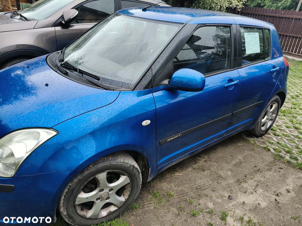 Suzuki Swift - 4