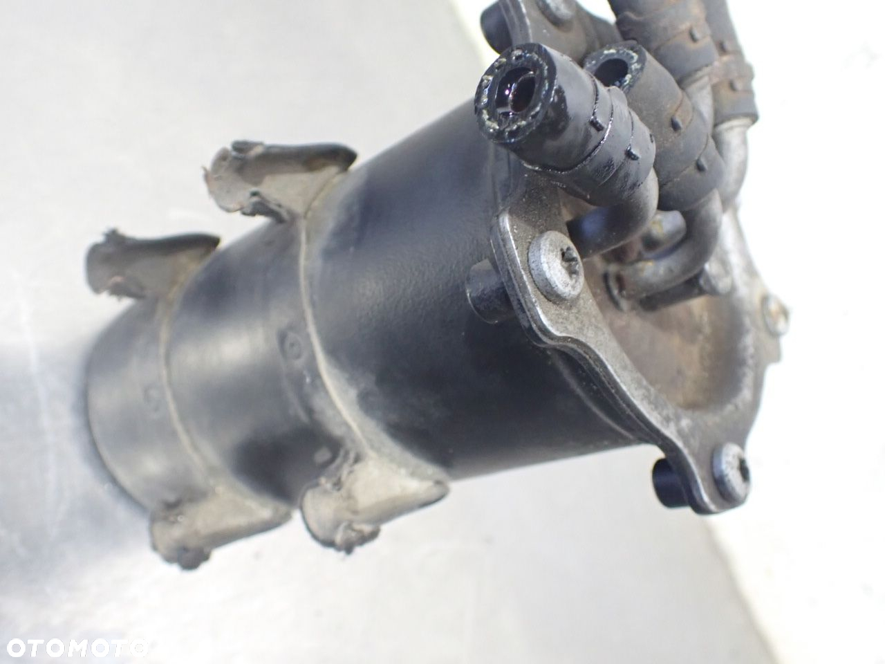 OBUDOWA FILTRA PALIWA VOLKSWAGEN GOLF V 1.9TDI 1K0127400E - 3