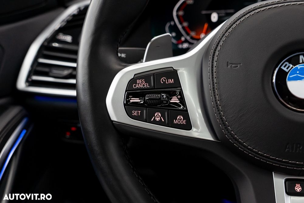 BMW X6 xDrive40i AT MHEV - 33