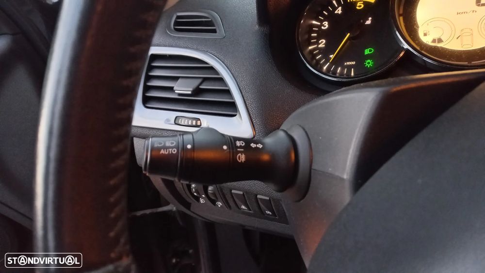 Renault Mégane Coupe 1.5 dCi Limited SS - 12