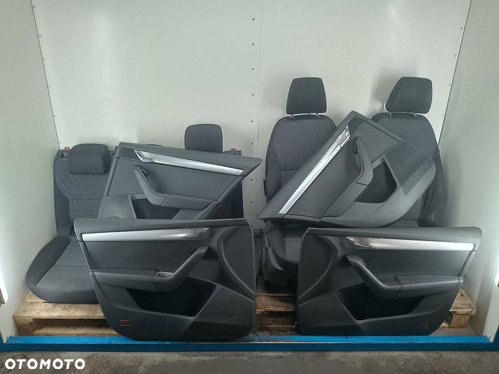 FOTELE KANAPA BOCZKI KOMPLET SKODA OCTAVIA III LIFTBACK - 1