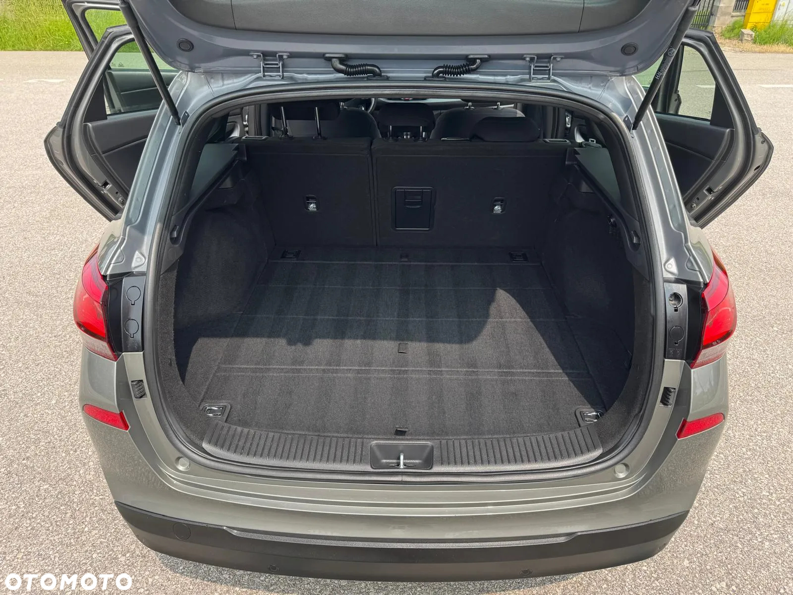 Hyundai i30 Fastback 1.4 T-GDI GPF Premium DCT - 24
