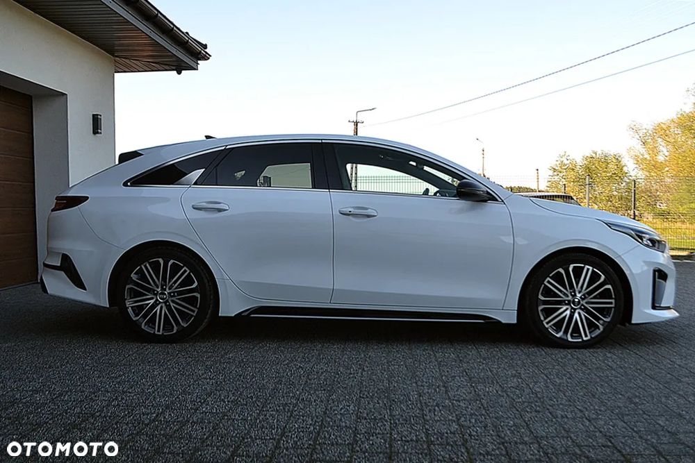 Kia ProCeed 1.5 T-GDI DCT7 OPF GT LINE - 4