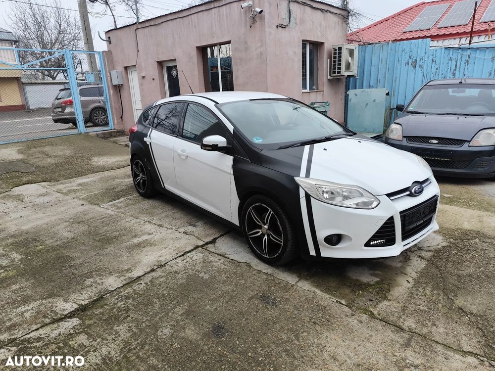 Ford Focus Turnier 1.6 Ti-VCT Champions Edition - 12