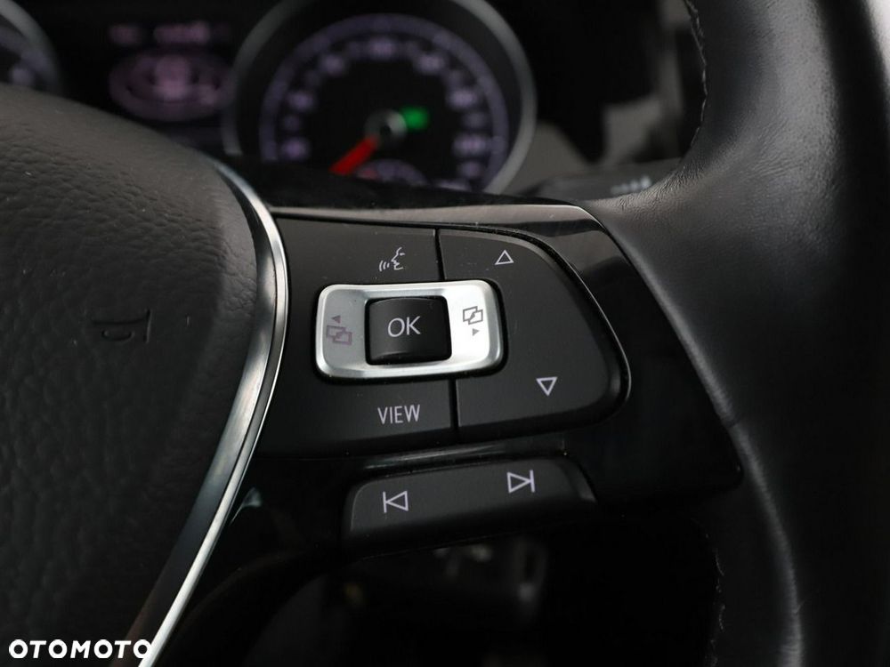 Volkswagen Golf 2.0 TDI SCR DSG Join - 33