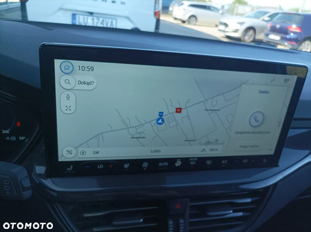 Ford Focus 1.0 EcoBoost mHEV ST-Line X - 24