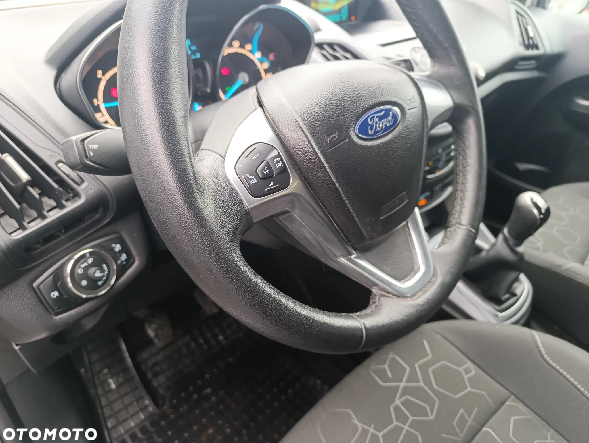 Ford B-MAX 1.5 TDCi Titanium EU6 - 8