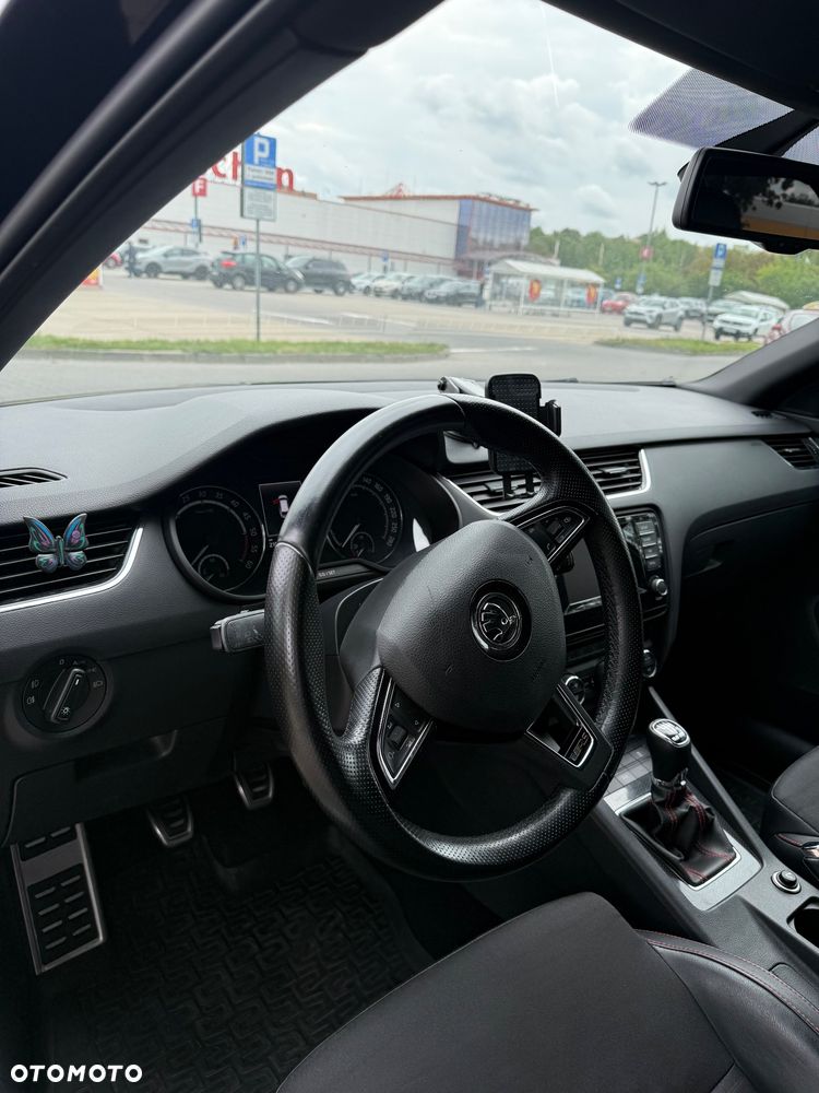 Skoda Octavia 2.0 TDI RS - 10