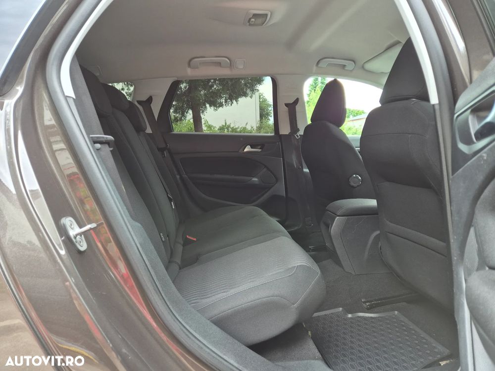 Peugeot 308 1.6 e-HDI FAP STT Allure - 6