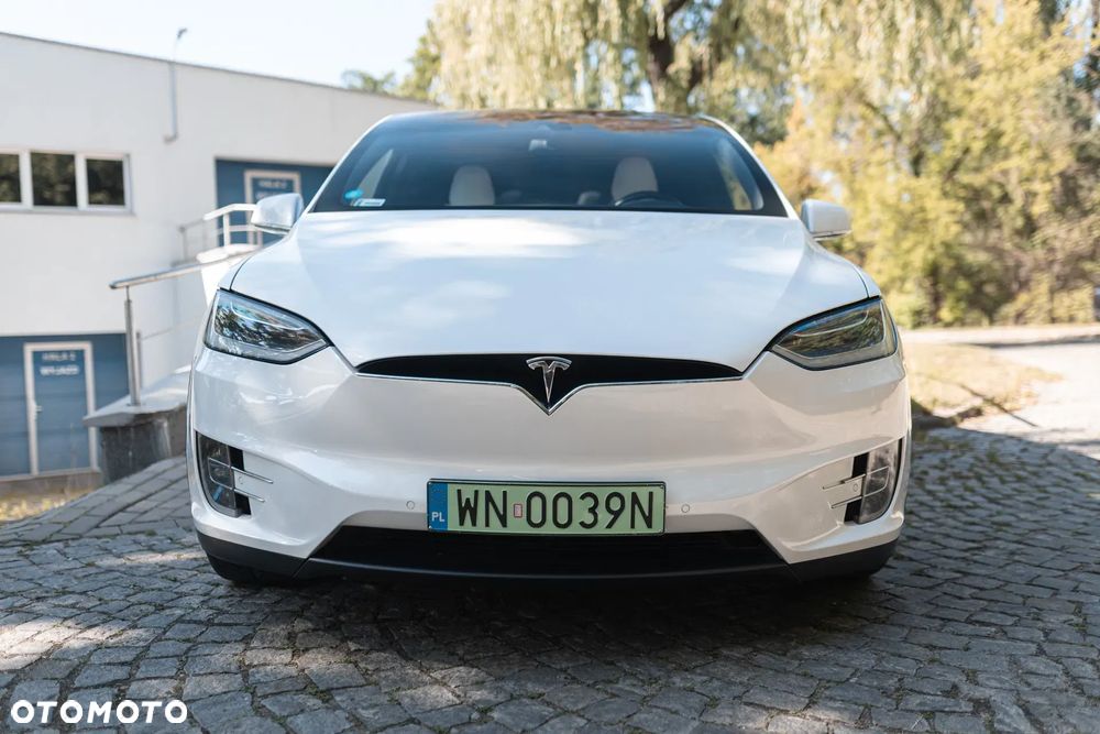 Tesla Model X 75 D - 4