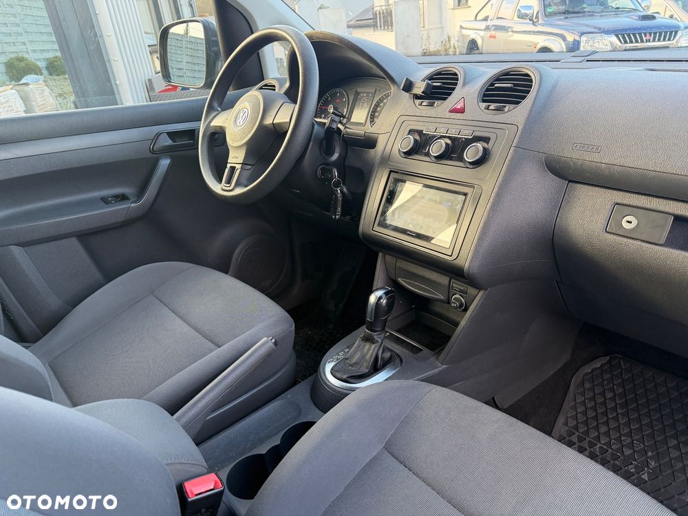 Volkswagen Caddy Maxi Comfortline DSG - 12