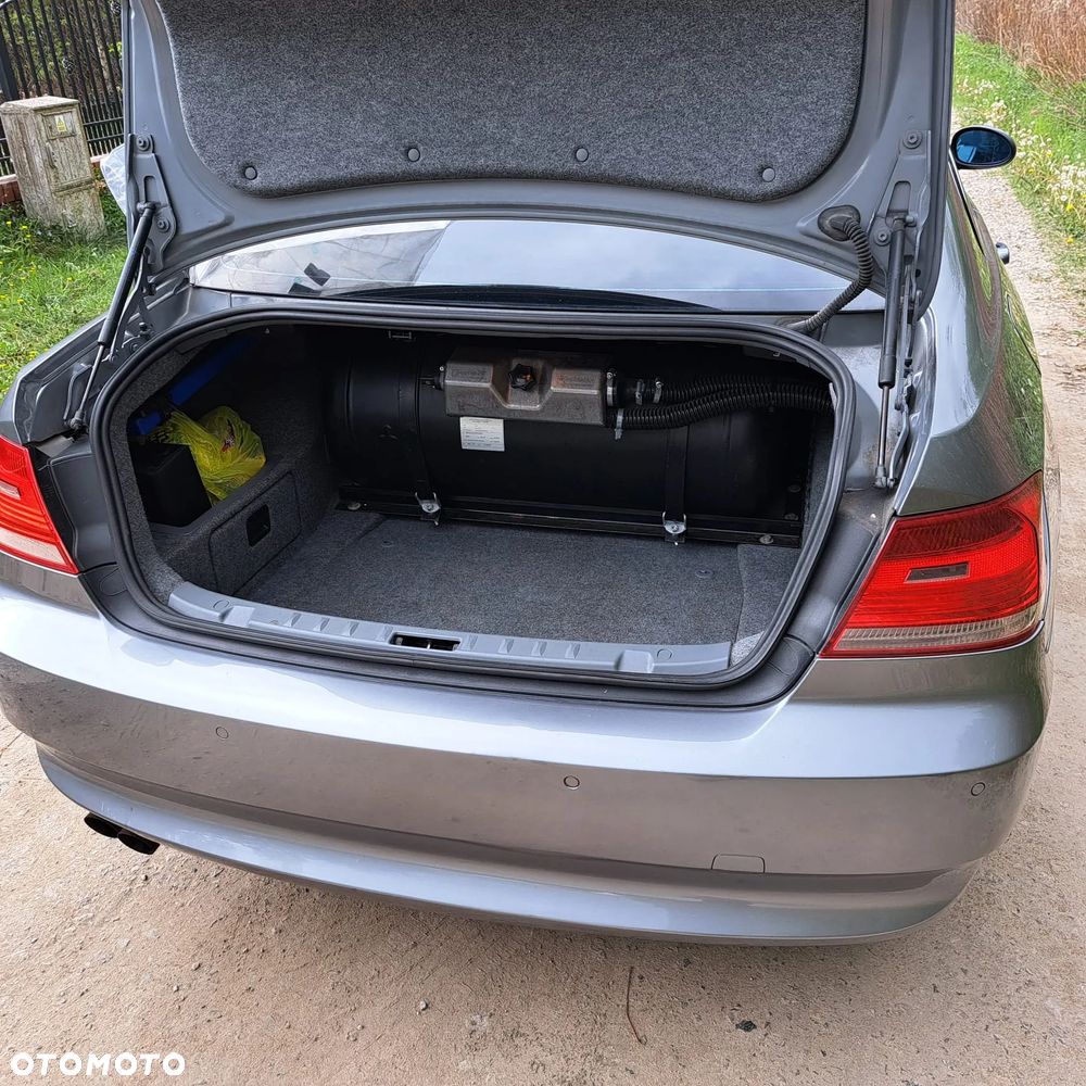 BMW Seria 3 325i - 10
