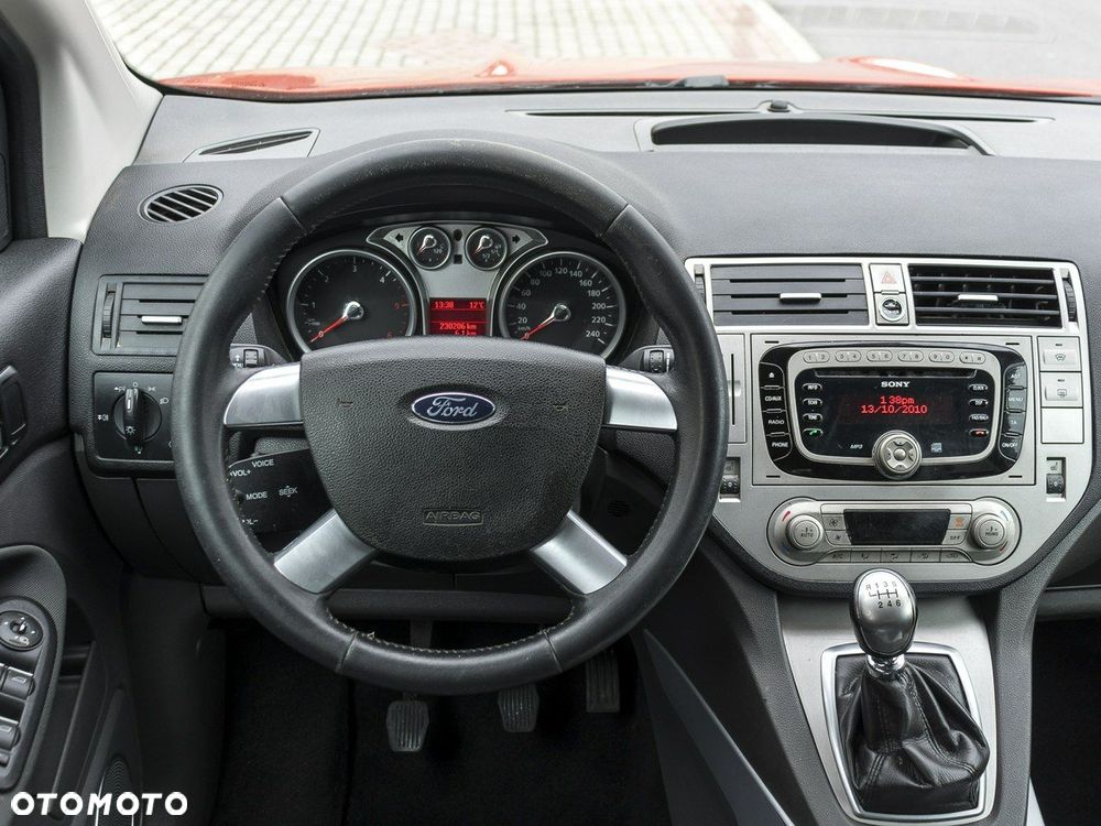 Ford Kuga 2.0 TDCi 2x4 Titanium - 17