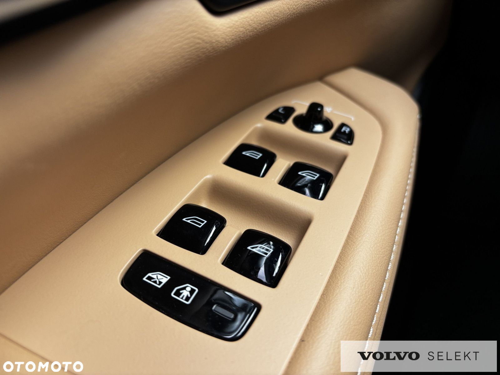 Volvo V90 Cross Country - 14