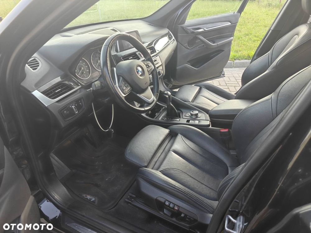 BMW X1 xDrive28i Sport Line - 11