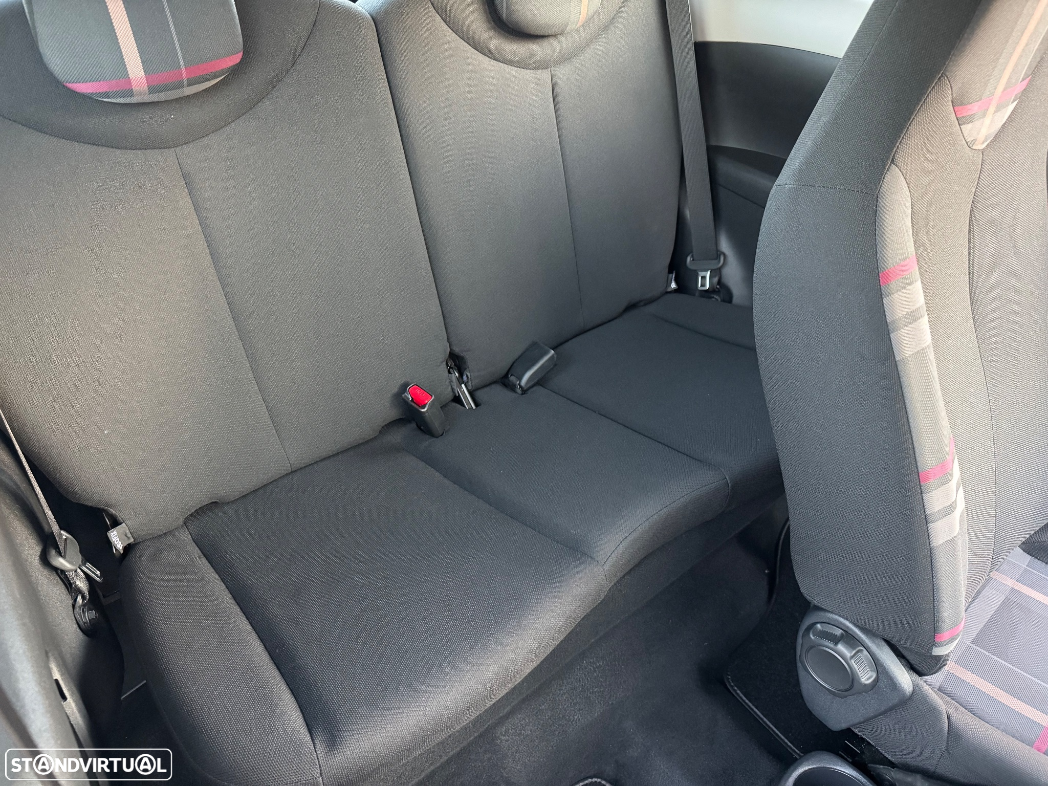 Peugeot 108 - 12