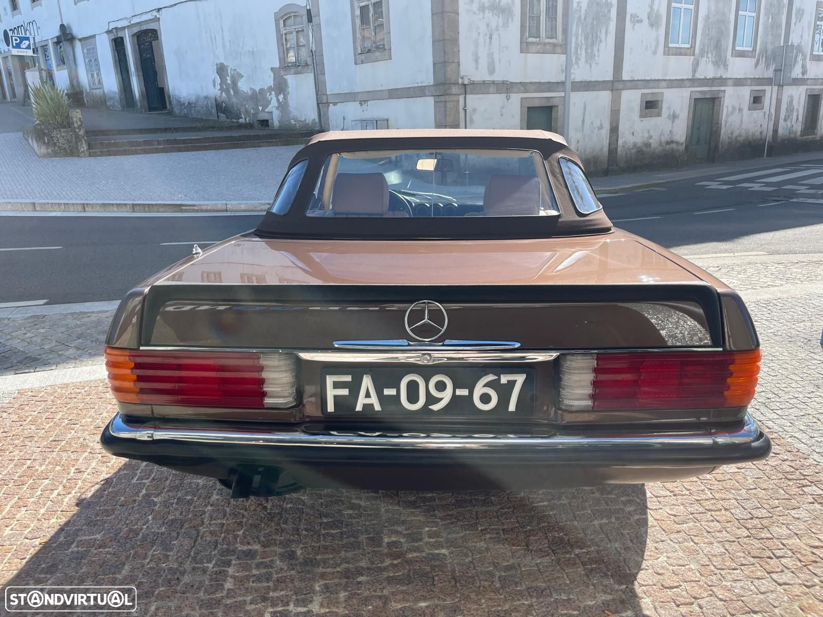 Mercedes-Benz SL 280 - 24