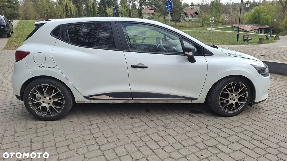 Renault Clio - 7