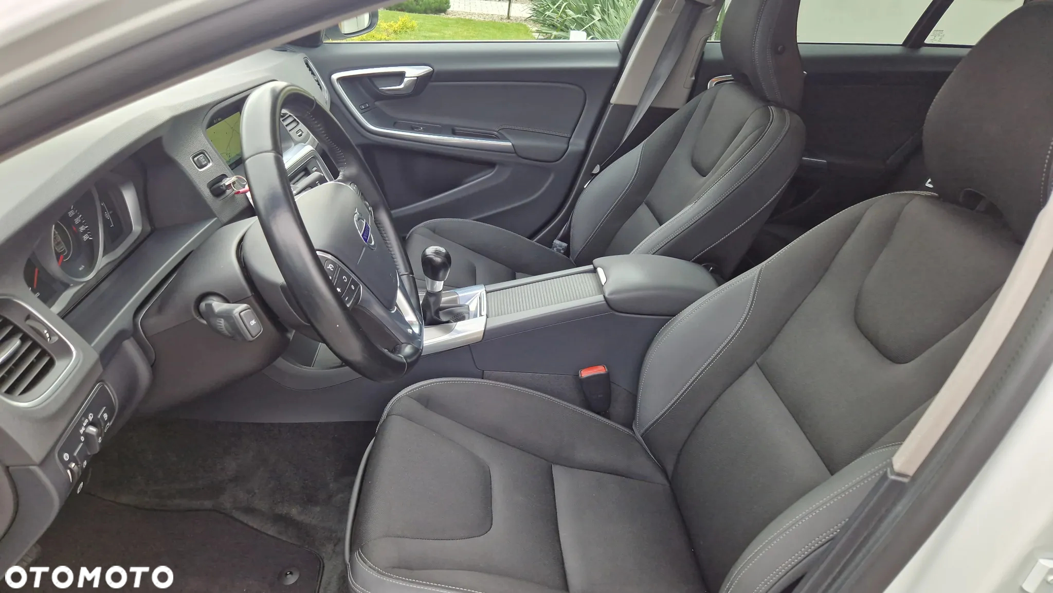 Volvo V60 D3 Momentum - 11