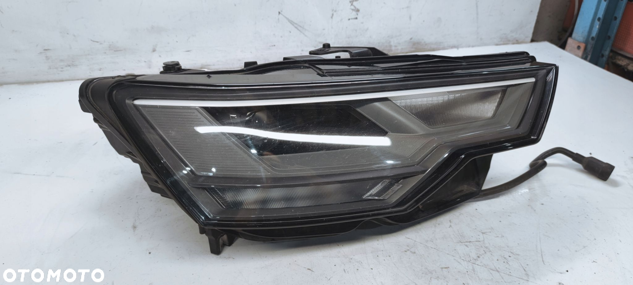 REFLEKTOR PRAWY FULL LED AUDI A6 C8 4K0941034 KOMP - 2